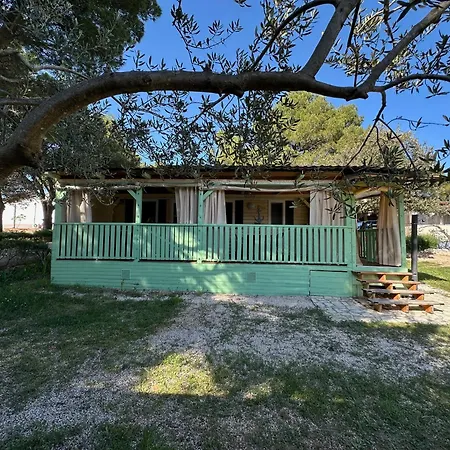Holiday Pirovac Exterior photo